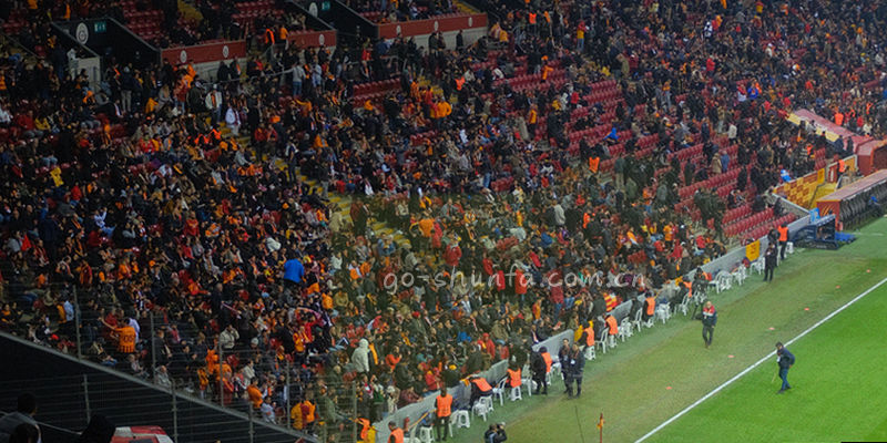 活动中心第6期更新，金色与橙色交织的视觉画面